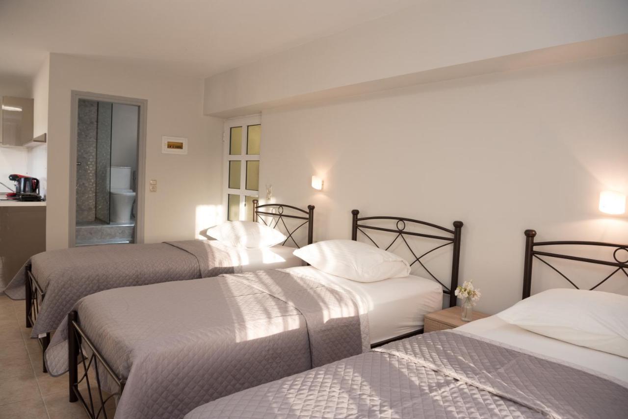 Avyssos Residents Aparthotel Kalamaki  Exterior photo